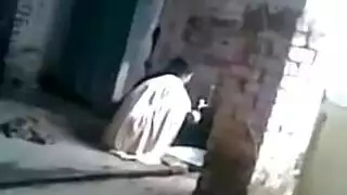 قضيبان إيطاليان يضربان صديقته السابقة في مشهد صريح