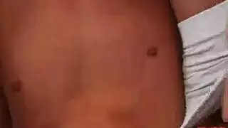 أورجي سوينجرز بأثداء ضخمة مليئة بالحليب