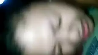 جلسة تقبيل غير مقتطعة: قبلات مبلولة ومداعبة