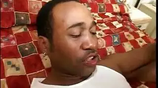 فتيات مثيرات يستمنين باستخدام ألعاب جنسية مجانية في عروض فردية صريحة