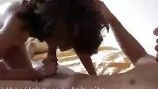 مص قاسي: تختنق بزبه النابض