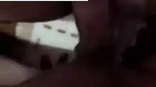 مقطع إباحي: كس محلوق وتدليك عميق بالأصابع