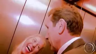 مهبل صغير يصرخ طالباً جنساً عنيفاً