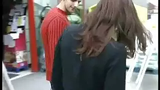 حمولات من المني على الملابس: فيلم إباحي لخادمة إسبانية