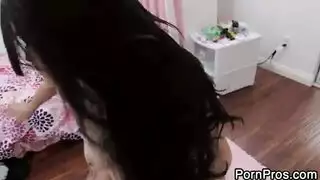 انيك صحبت اختي وهيا نيم معا اختي