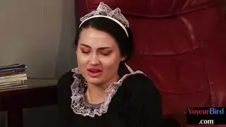 خيال فيمدوم: خادمة تجعل رئيسها يعبد قدميها ومؤخرتها وهي مرتدية الجوارب