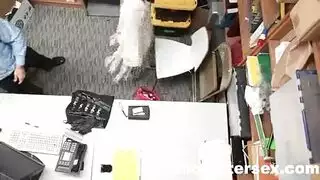 نيك مدير محل جديد سمراء