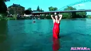 سحاقيات سمراوات يخضعن لرجل أسود مسيطر