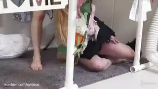 إباحية إذلال متطرفة: مراهقة شقراء في سكس تقييد وحشي