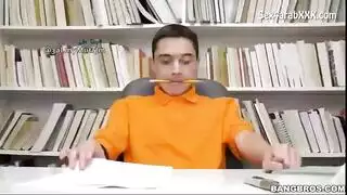 تلميذ نيك معلمته بلعنف ويرزقك ملابسه