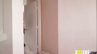 عريس مثير ينيك كس وطيز عروسه