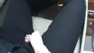 زوجان يمارسان الجنس على موقع التصوير لطاقم كاميرا مثار