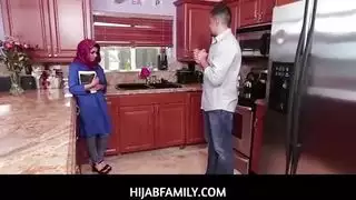 العربية آدا سانشيز تحب الاختراق العميق من قضيب ضخم