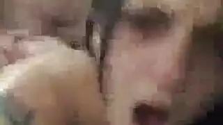 الفتاة النوبية تحصل على الثدي الصغيرة الساخنة
