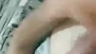 إباحيات مثلية مثيرة: مص عميق وبلع السائل المنوي