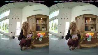 بتصور عشيقها باالسر