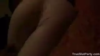 حفلة جنسية فاضحة: أطنان من الرجال والنساء يمارسون الجنس القوي معًا