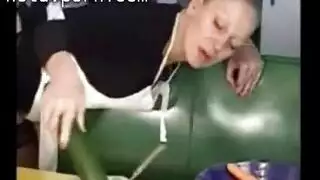 اغتصاب الطيز مترجم بالمطبخ