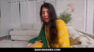 التعليم الإباحي لياسمين شيرني: دروس جنس من عشيقها الأبيض