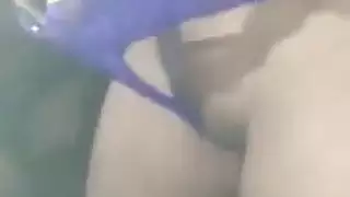 فتيات صغيرات مكشوفات: فتحة مزدوجة مفتوحة لإكس إكس إكس