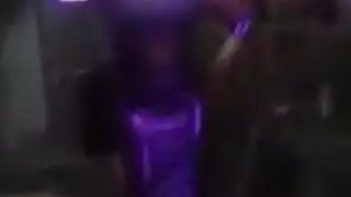 رقصة عبير المحرمة والجنس الخشن مع زب رجل آخر