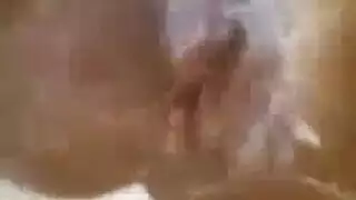 السيدات الجميلات يتوقن للإيلاج اليومي ويبلغن الذروة من كل جماع قاسٍ