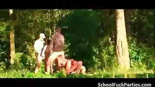 ما بدأ كتجمع للمراهقين أصبح حفلة إباحية