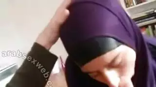 تغذف شهوتها وتوصل لرعشه