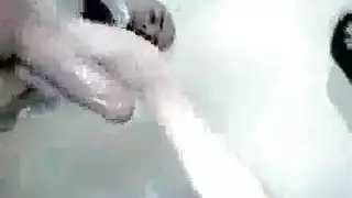 إبوني هواة قرنية تمارس الجنس وتستخدم صديقها الموافق