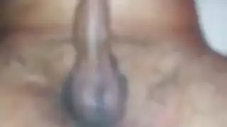 عاهرة مصرية لا تشبع تتغذى على زب عربي ضخم