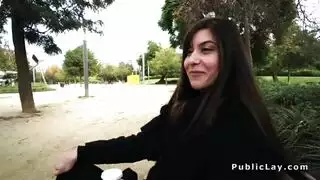 الجار المشاغب يمارس الجنس بقوة في المناطق المفتوحة