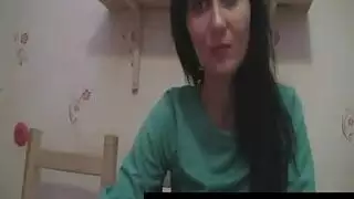 مصة زميل الغرفة تتحول إلى جنس حار حتى القذف