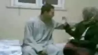 حفلة نيك عربية: فتاة محجبة تُدك بعمق وقوة