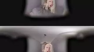 إباحية غامرة: عاهرة تئن بينما يملأها الفحل الافتراضي