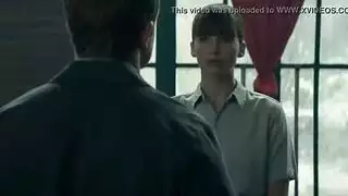 تعليم جنسي جماعي: المعلم يقدم عرض نيك صريح