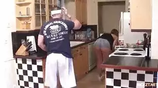 شريط جنسي للأشقاء: استنشاق الملابس الداخلية يؤدي إلى شرج عنيف