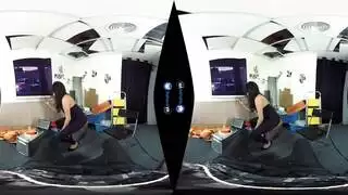 أوgy مكثف في الواقع الافتراضي لأنيسا كيت: قذف على وجهها وصدرها