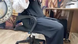 ام وبناتها يعملو الولد