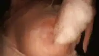 شهوة قبلية: جنس جماعي صريح في الغابة