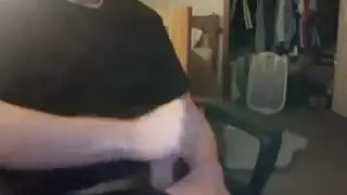 نائب الرئيس بالفرشاة غريب نادي نسائي