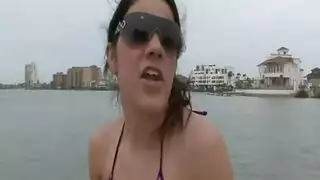 لحظات قزف الحليب فيديو قصير