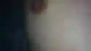 طالبة جامعية جميلة تحقق خيالها مع جنس مباشر مع مجهول