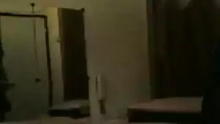 كاميرا تجسس في لبنان: تصوير إكس إكس إكس أثناء العمل