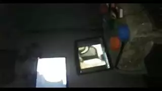 فتاة منحنية تأخذ قضيب ضخم في مؤخرتها لأفعال إباحية