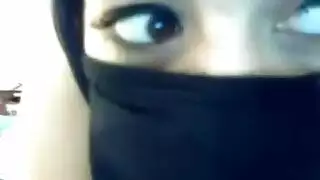 صاروخ كويتي جميلة للغاية تقلع وتعرض جسمها وترقص