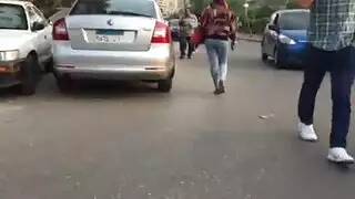 إباحية شارع: تسجيل خفي لمؤخرة حجابة مغرية