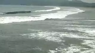 بورن على شاطئ البحر: سحاق مقص ولحس كس متواصل