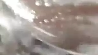 فتاة وقحة باللباس الأخضر تحصل على قذف داخلي على شبكة الصيد