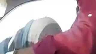 فتاة تعذب صديقتا وتدوس راسها وتجعلها تمص كسها وتمسح بها الارض