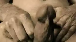 هواة صغار مقيدون يتم تدمير مهبلهم بعمق